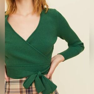Aritzia Little moon green knit “all tied up” top